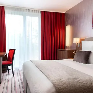 3* ホテル レオナルド アルトシュタット